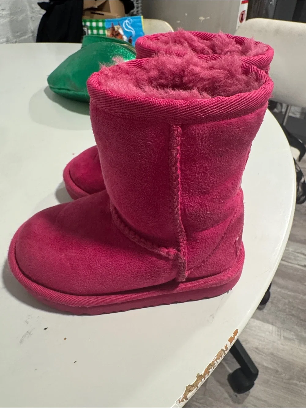 Pink kids Uggs size 7